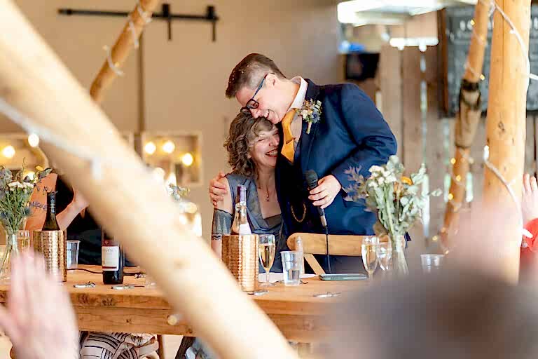 How to choose a wedding photographer